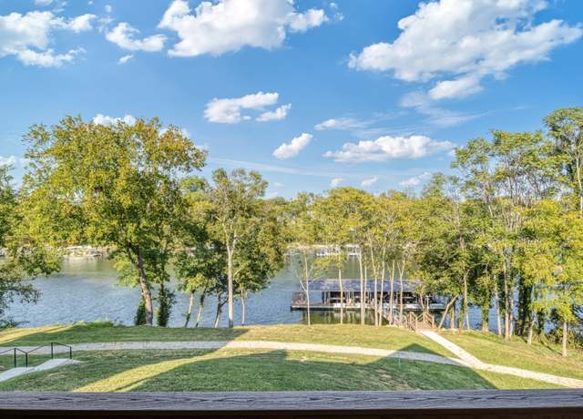 Property at 314 N Porter St, Winchester, TN 37398, 5 beds, 4.5 baths