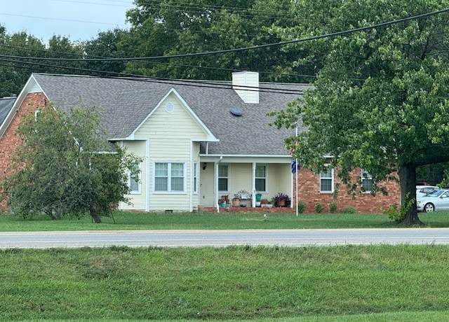 Property at 610 W Thompson Ln, Murfreesboro, TN 37129, 4 beds, 3 baths