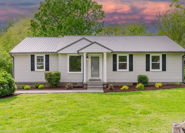 Property at 1924 Woodmont Dr, Columbia, TN 38401, 3 beds, 1 bath