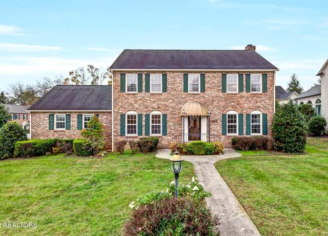 Property at 417 Boxwood Sq, Knoxville, TN 37919, 2 beds, 3 baths