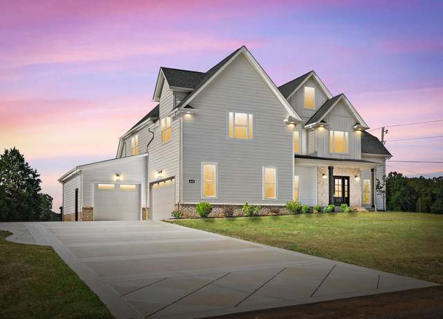 Property at 1620 Parchman Rd, Clarksville, TN 37040, 4 beds, 3 baths