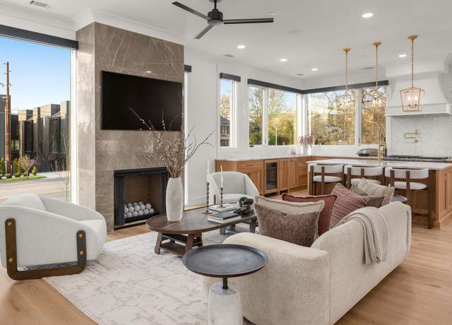 Property at 95 Leonard Ave #2, Nashville, TN 37205, 2 beds, 2.5 baths