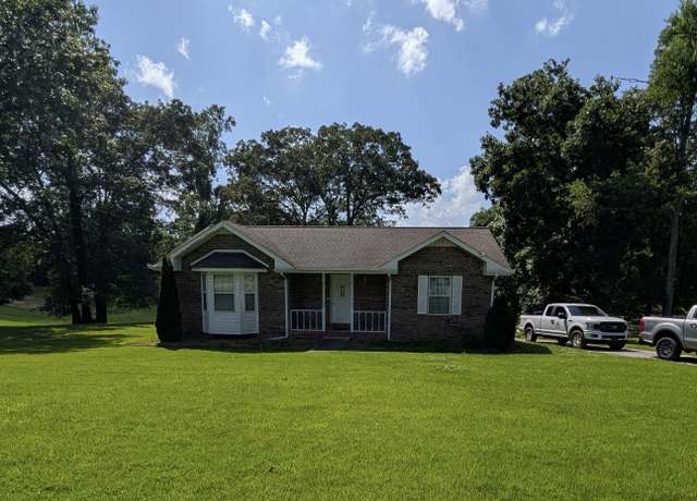 Property at 312 Crow Rd, Dover, TN 37058, 3 beds, 2 baths