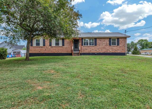 Property at 212 Lyons Ln, Columbia, TN 38401, 3 beds, 1 bath