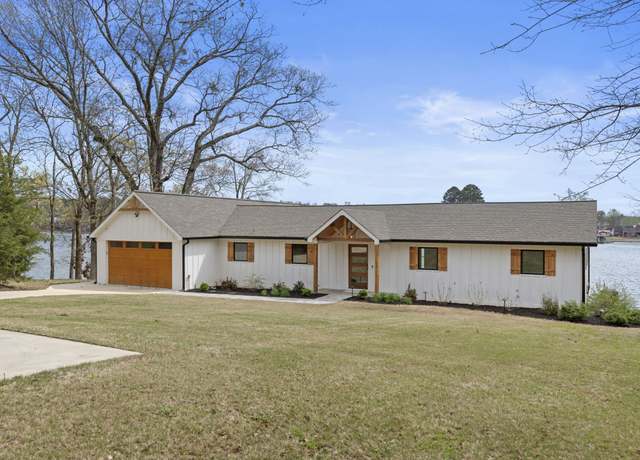 Property at 680 Shore Dr N, Florence, AL 35634, 4 beds, 3.5 baths