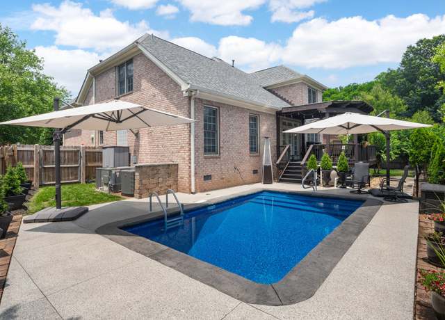 Property at 433 Galloway Dr, Franklin, TN 37064, 4 beds, 3.5 baths