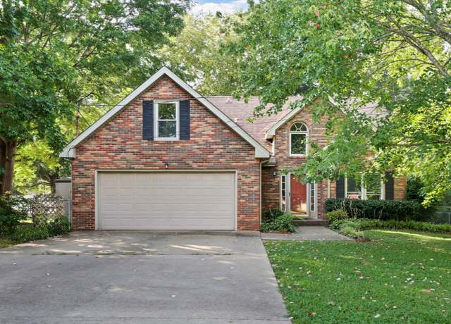 Property at 1975 Stepford Dr, Clarksville, TN 37043, 3 beds, 2.5 baths