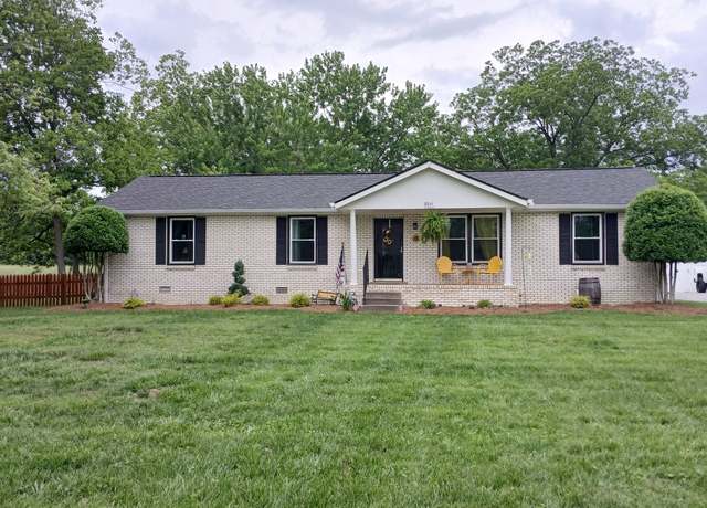 Property at 2651 Old Greenbrier Pike, Greenbrier, TN 37073, 3 beds, 2 baths