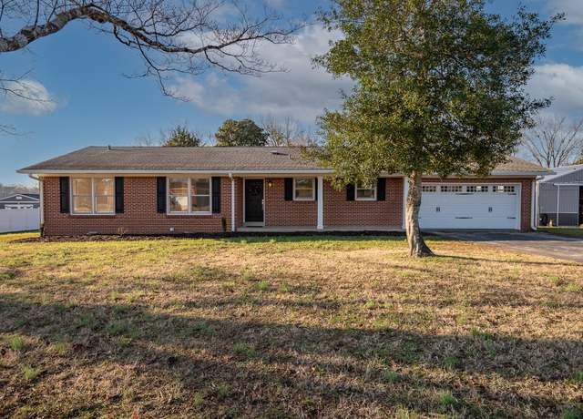 Property at 2135 Stacy Ln, Lawrenceburg, TN 38464, 3 beds, 2 baths