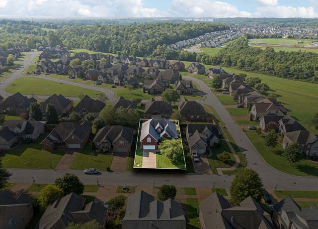 Property at 1050 Stonehollow Way, Mount Juliet, TN 37122, 4 beds, 2 baths