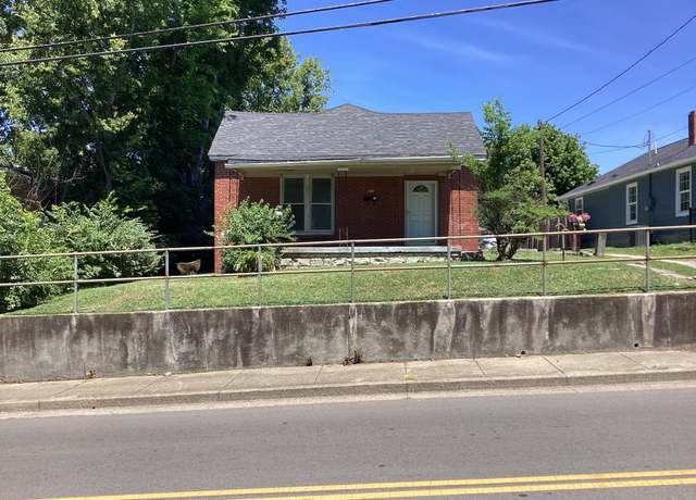 Property at 406 Natchez St, Franklin, TN 37064, 2 beds, 1 bath