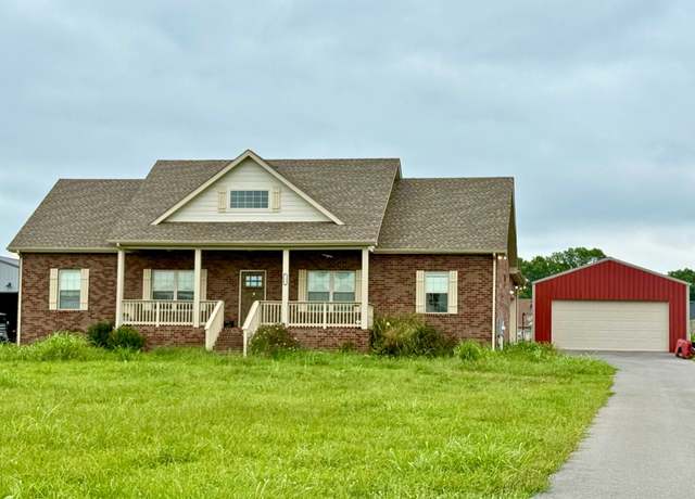 Property at 136 Historic Dr, Castalian Springs, TN 37031, 4 beds, 2 baths