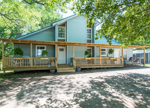 Property at 38 N Old Military Rd, Summertown, TN 38483, 5 beds, 2 baths