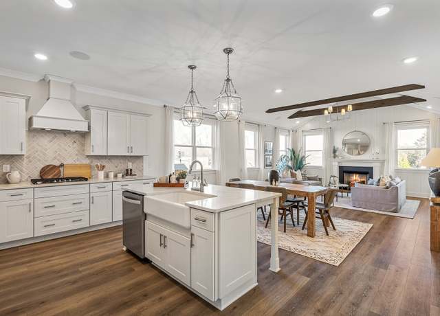 Property at 646 Conifer Dr, Spring Hill, TN 37174, 5 beds, 3.5 baths
