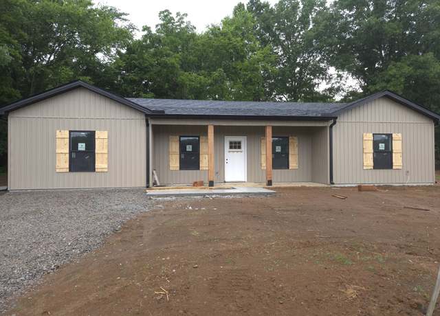 Property at 260 Comstock Rd, Shelbyville, TN 37160, 3 beds, 2 baths