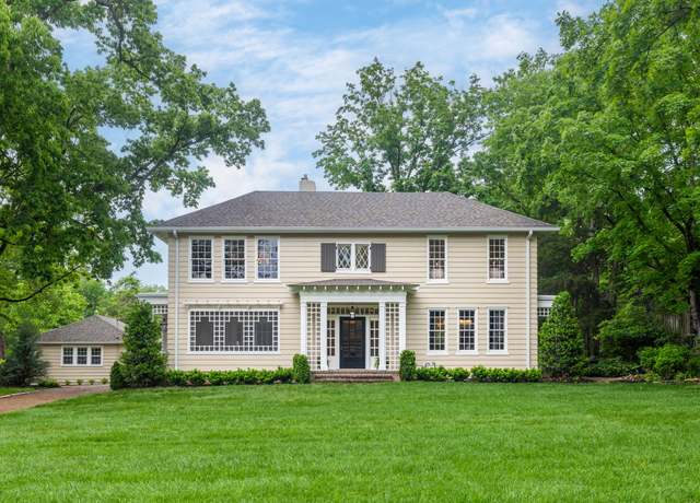 Property at 4430 Sheppard Pl, Nashville, TN 37205, 4 beds, 4.5 baths