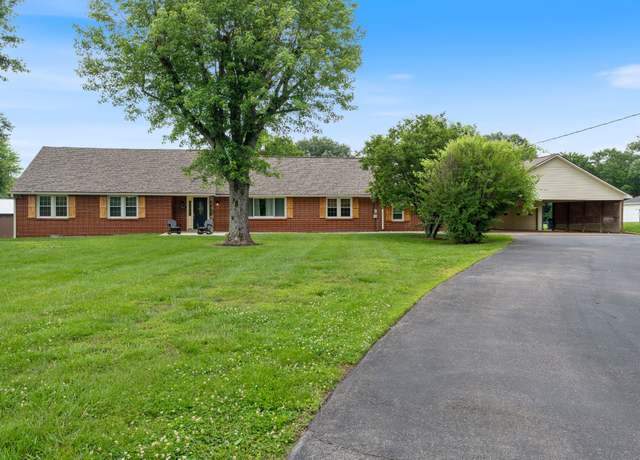 Property at 1108 Lakeview Dr, Ashland City, TN 37015, 3 beds, 3.5 baths