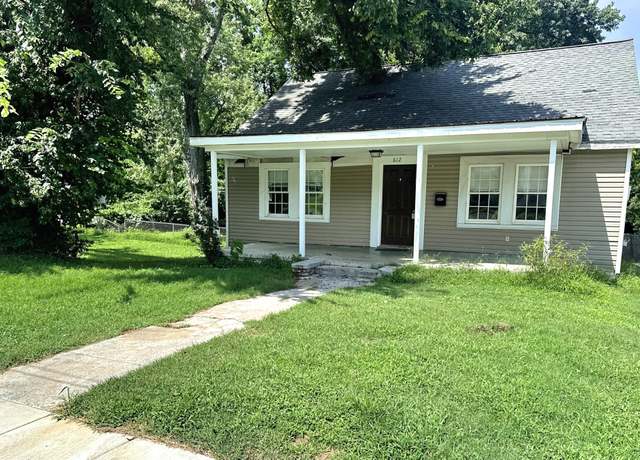 Property at 612 W 17th St, Hopkinsville, KY 42240, 3 beds, 2 baths
