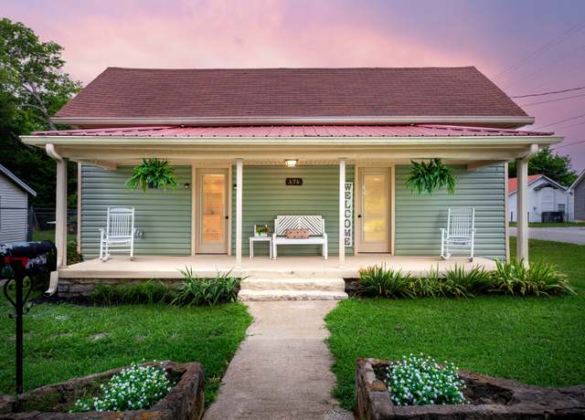 Property at 676 Woodlawn Ave, Lewisburg, TN 37091, 2 beds, 2 baths