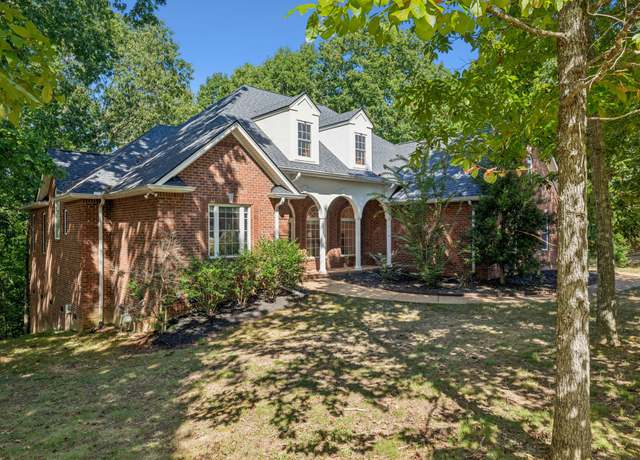 Property at 324 Pebblebrook Dr, Ashland City, TN 37015, 3 beds, 2.5 baths