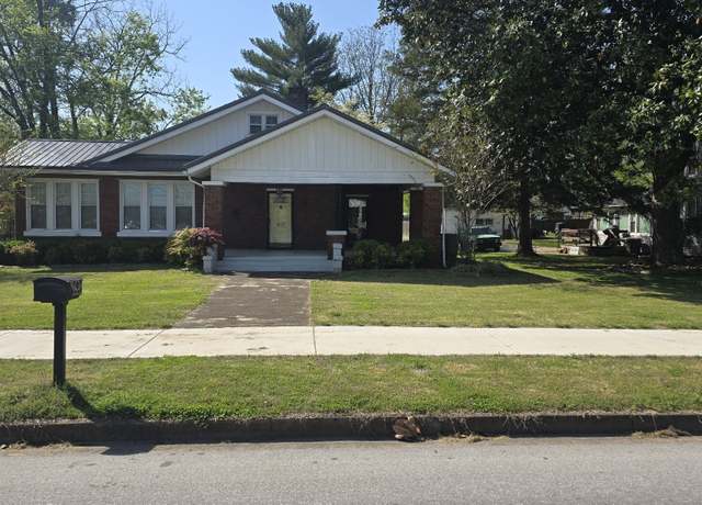 Property at 409 North Military, Lawrenceburg, TN 38464, 3 beds, 2 baths