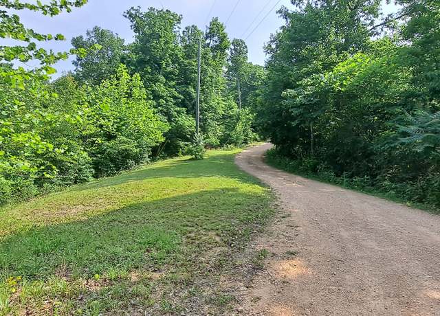 Property at 1027 Garland Hollow Rd, Pegram, TN 37143, 3 beds, 3 baths