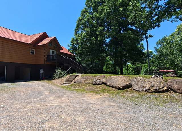 Property at 1027 Garland Hollow Rd, Pegram, TN 37143, 3 beds, 3 baths