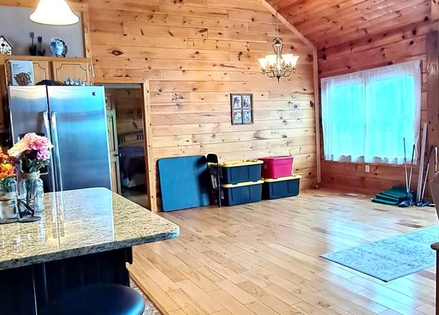 Property at 1027 Garland Hollow Rd, Pegram, TN 37143, 3 beds, 3 baths