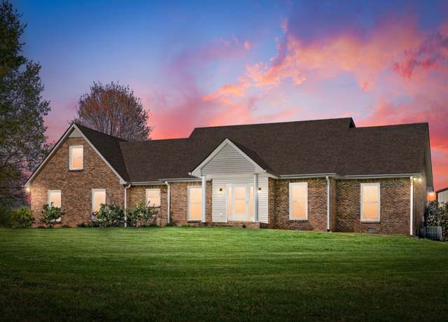 Property at 740 Gholson Rd, Clarksville, TN 37043, 3 beds, 2.5 baths