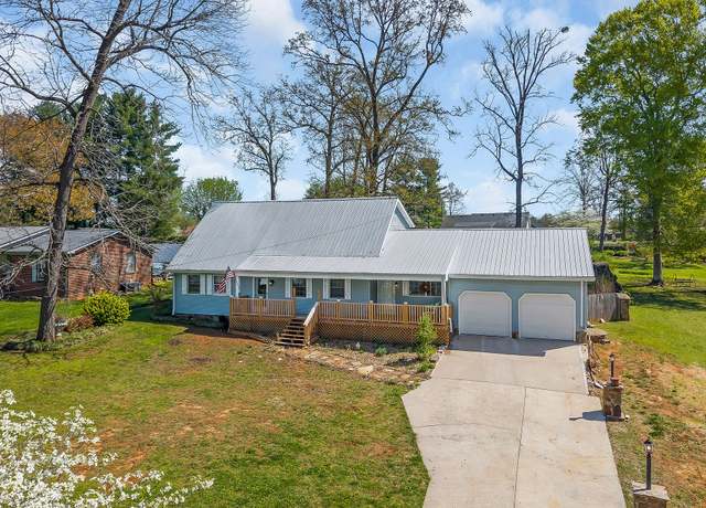Property at 221 Magnolia Rd, Sparta, TN 38583, 4 beds, 2 baths