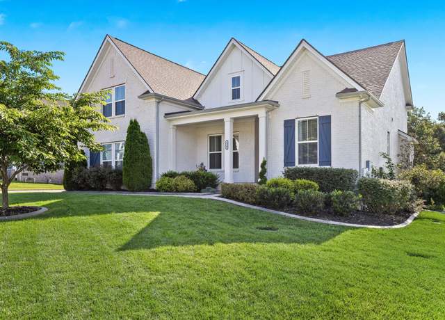 Property at 530 Oakvale Ln, Mount Juliet, TN 37122, 4 beds, 3.5 baths