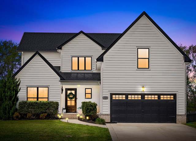 Property at 725 Garrett Ct, Clarksville, TN 37040, 4 beds, 3 baths