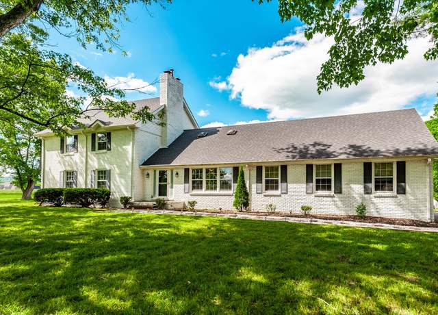 Property at 1176 Liberty Ln, Gallatin, TN 37066, 4 beds, 5 baths