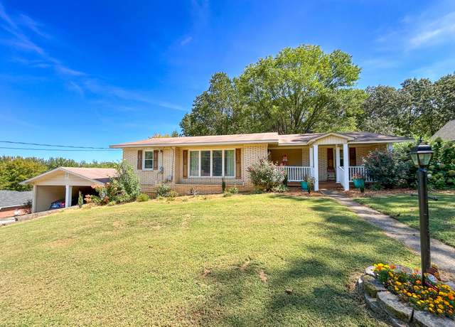 Property at 540 Tara Ln, Huntingdon, TN 38344, 4 beds, 4 baths