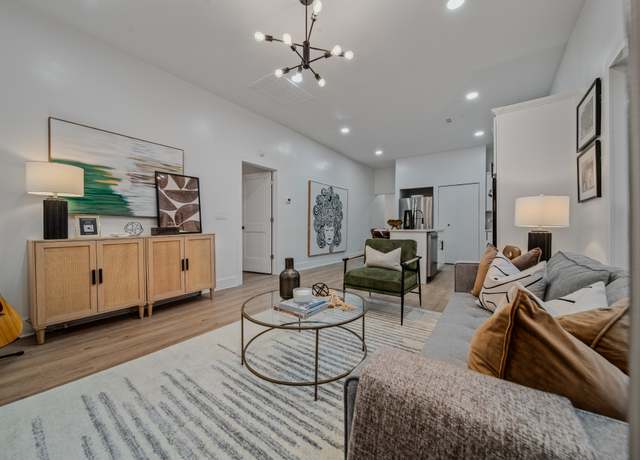 Property at 2505 Meharry Blvd, Nashville, TN 37208, 3 beds, 2 baths