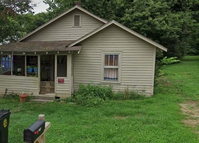 Property at 307 Bell Ave, Dyersburg, TN 38024, 3 beds, 1 bath