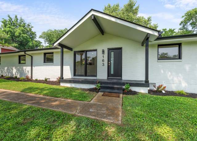 Property at 163 Lakeside Park Dr, Hendersonville, TN 37075, 3 beds, 2 baths
