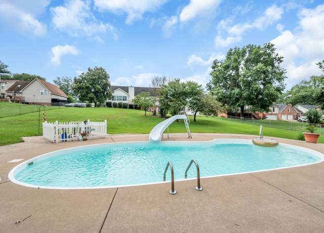 Property at 2712 Long Hollow Pike, Hendersonville, TN 37075, 4 beds, 3 baths