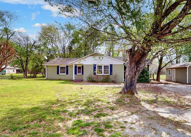 Property at 20 S Lincoln Rd, Fayetteville, TN 37334, 2 beds, 2 baths