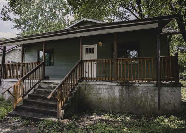 Property at 310 E 15th St, Columbia, TN 38401, 3 beds, 2 baths