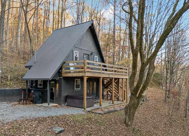 Property at 8861 Aunt Helen Rd, Silver Point, TN 38582, 2 beds, 1 bath