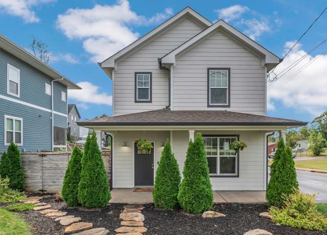 Property at 2137 14th Ave N, Nashville, TN 37208, 3 beds, 2.5 baths