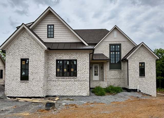 Property at 306 Oaks Xing, Lebanon, TN 37087, 4 beds, 3.5 baths