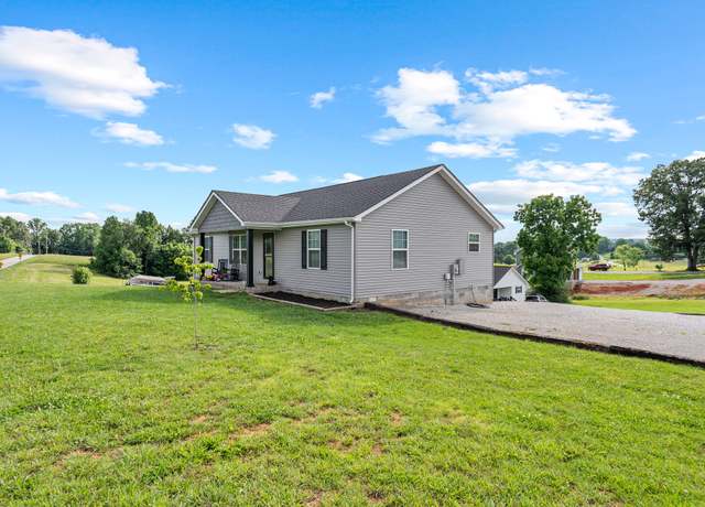 Property at 1310 Ray Broyles Rd, Sparta, TN 38583, 3 beds, 2 baths