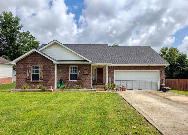 Property at 1515 Barrywood Cir W, Clarksville, TN 37042, 3 beds, 2 baths