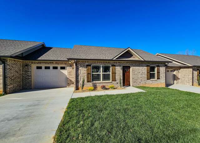 Property at 1525 Green Ln, Shelbyville, TN 37160, 2 beds, 2 baths