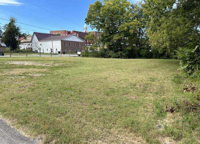Property at 905 Woodland St, Columbia, TN 38401