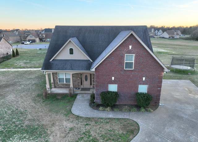 Property at 1419 Davy Crockett Dr, Murfreesboro, TN 37129, 4 beds, 2.5 baths