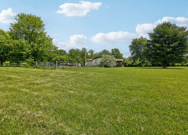 Property at 3132 Old New Cut Rd, Springfield, TN 37172, 3 beds, 2 baths