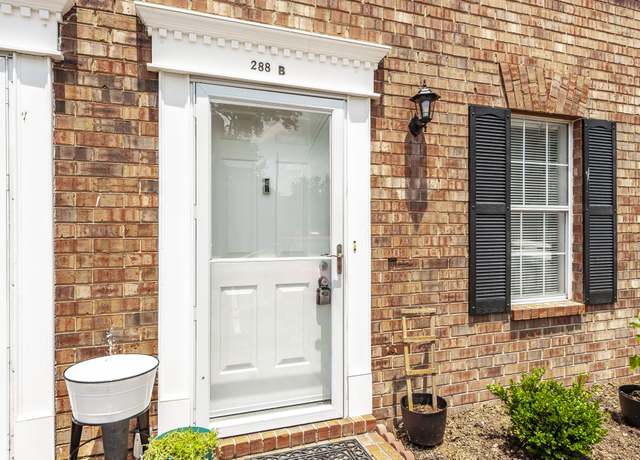 Property at 288 Donna Dr Unit B, Hendersonville, TN 37075, 2 beds, 1.5 baths